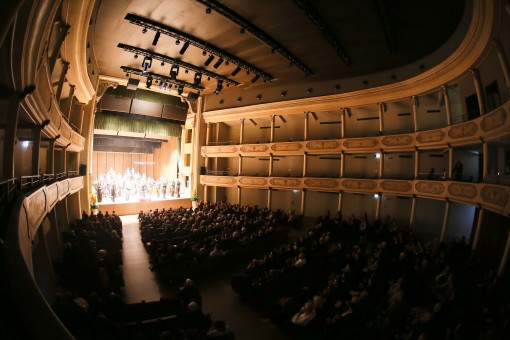 Schubert, Mozart e Beethoven per il decimo concerto della stagione sinfonica 2015-2016 al Teatro Ristori di Verona