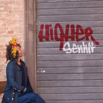 Il 20 gennaio esce “Higher” il nuovo singolo della cantante italo eritrea Senhit! Prosegue il tour all’estero con Manchester e Londra