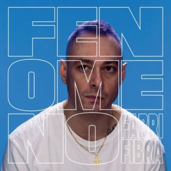 Fabri Fibra: “Pamplona” feat. Thegiornalisti, secondo singolo estratto dal nuovo album “Fenomeno”, è la più alta nuova entrata della classifica EarOne dei brani più trasmessi in radio!