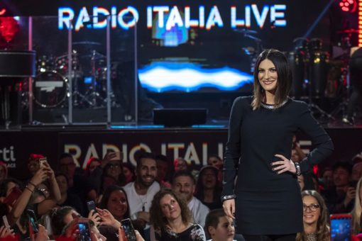 Laura Pausini protagonista di una puntata speciale di Radio Italia Live dal Verti Music Place
