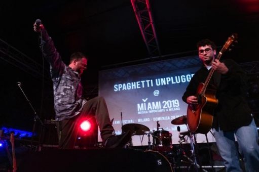 Spaghetti Unplugged: Edda e LeMandorle saranno i due ospiti di Milano per il Frutta fresca fest. Domenica 7 luglio in contemporanea a Roma e Milano