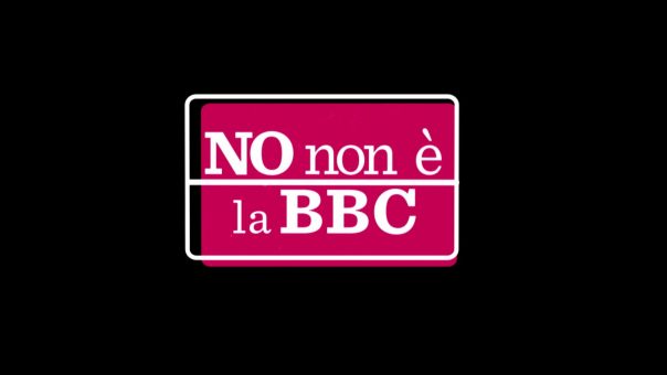 Rai2, “NO non è la BBC”: l’omaggio di Arbore a Boncompagni. In onda domani (26 settembre) in prima serata