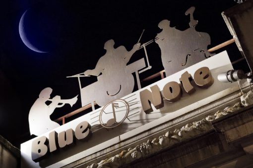Blue Note Milano riparte dalla musica con una serie di concerti in streaming
