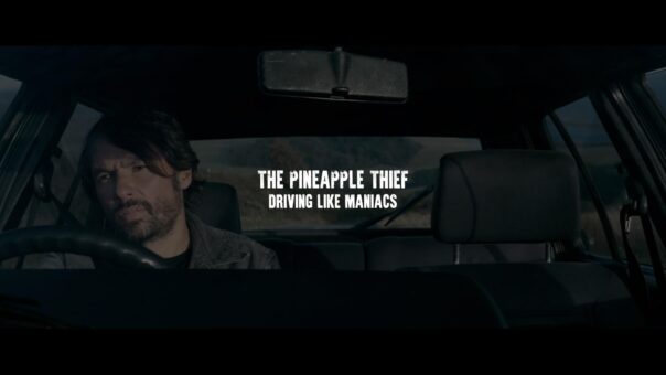 The Pineapple Thief presentano il nuovo singolo “Driving Like Maniacs”