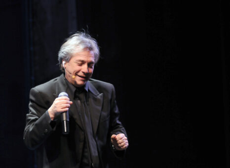 Nino D’Angelo, al via giovedì 3 marzo da Pescara la tournée de “Il poeta che non sa parlare”