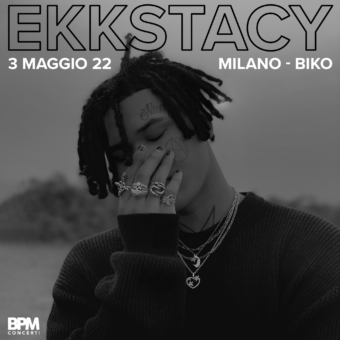 Ekkstacy dopo aver spopolato sulle piattaforme di streaming il giovane talento arriva in Italia il 3 maggio per una data unica al Biko di Milano