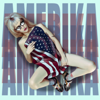 Marti Stone sorprende nel suo nuovo singolo “Amerika”