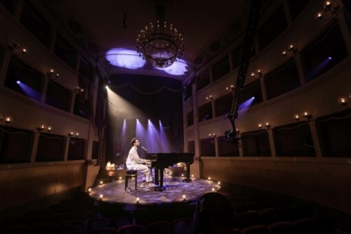 A Piano City Milano arriva Mika con una speciale anteprima mercoledì 17 maggio alle ore 21 al Castello Sforzesco